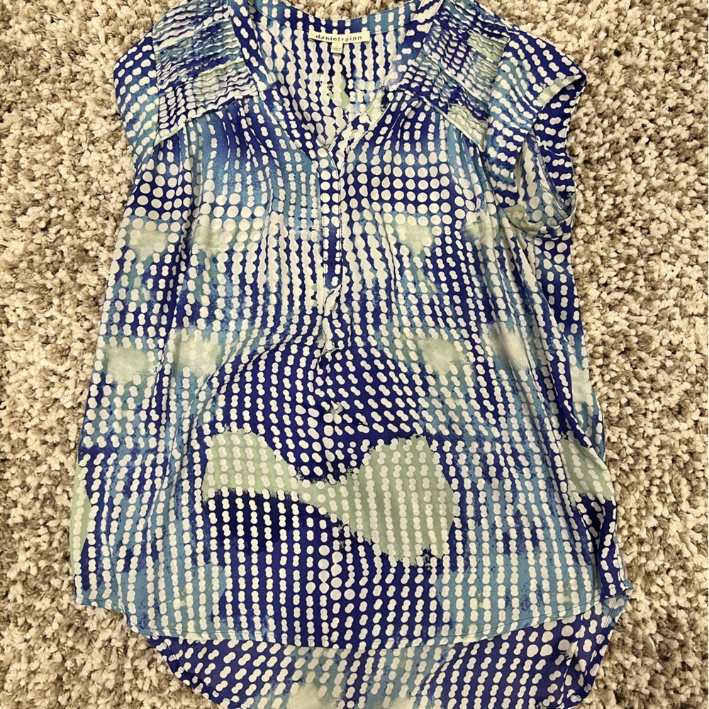 LARGE, Blue design Blouse, cap sleeve